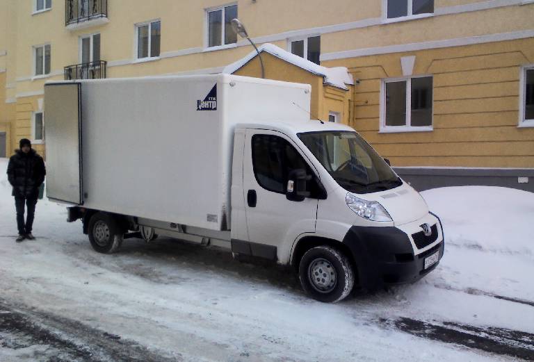 Доставка транспортной компанией домашних вещей из Домодедово в Псков